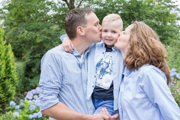 Gezin fotoshoot door Fotofamkes in Friesland en omgeving
